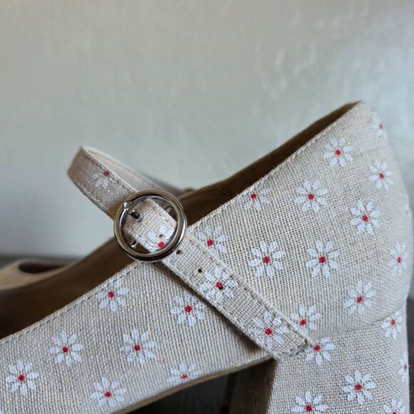 Madden Girl Mantel Mary Jane Platforms Daisy Print Chunky Block Heels Beige 9.5 - Picture 4 of 12
